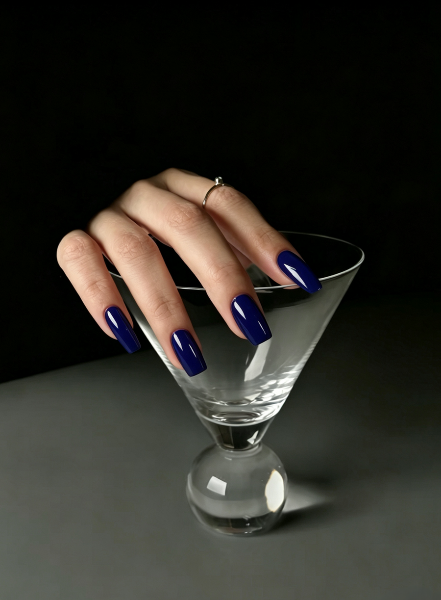 Plain nails