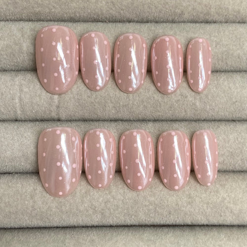 Hailey Bieber's identical style—Translucent nude pink polka dot handmade nails - RT