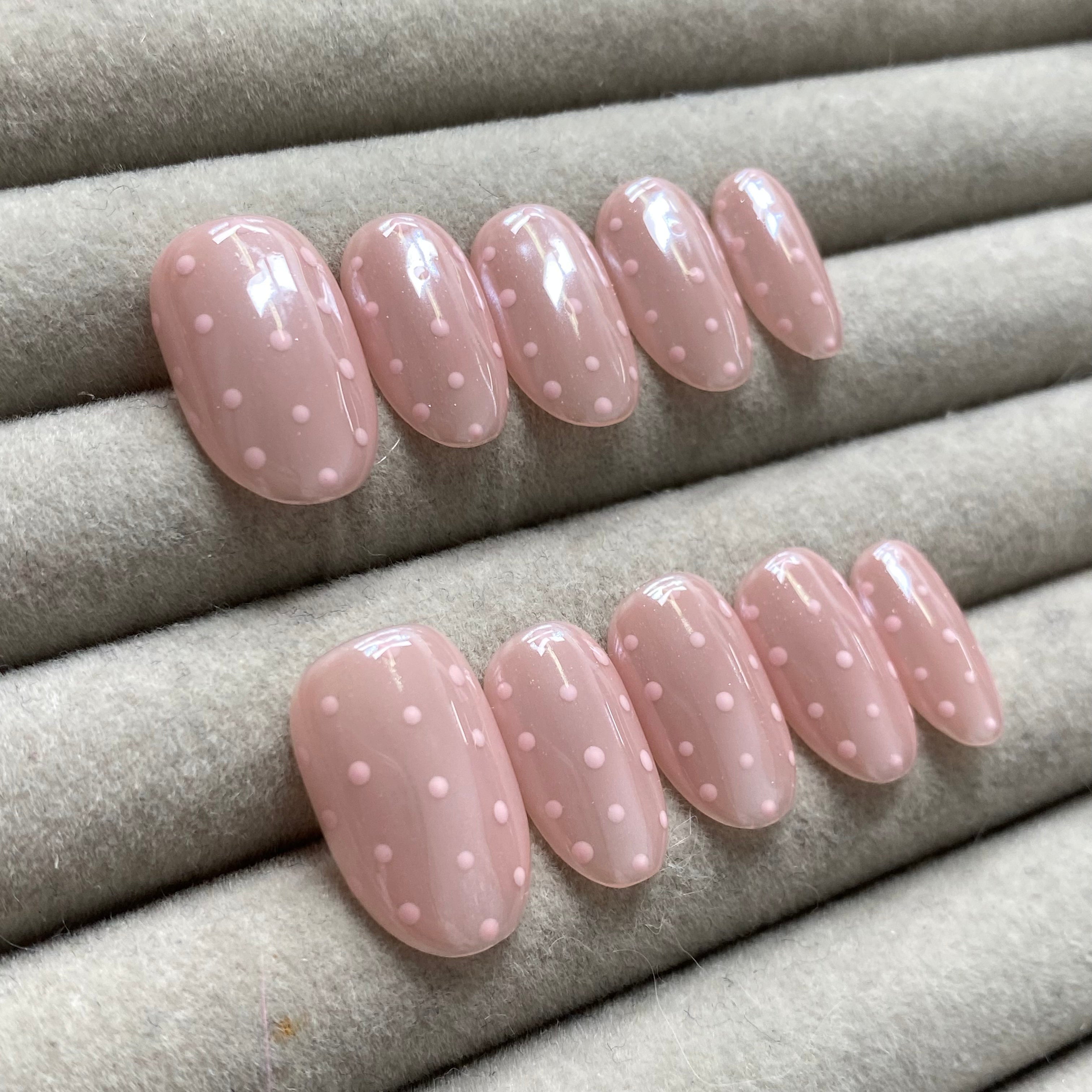 Hailey Bieber's identical style—Translucent nude pink polka dot handmade nails - RT