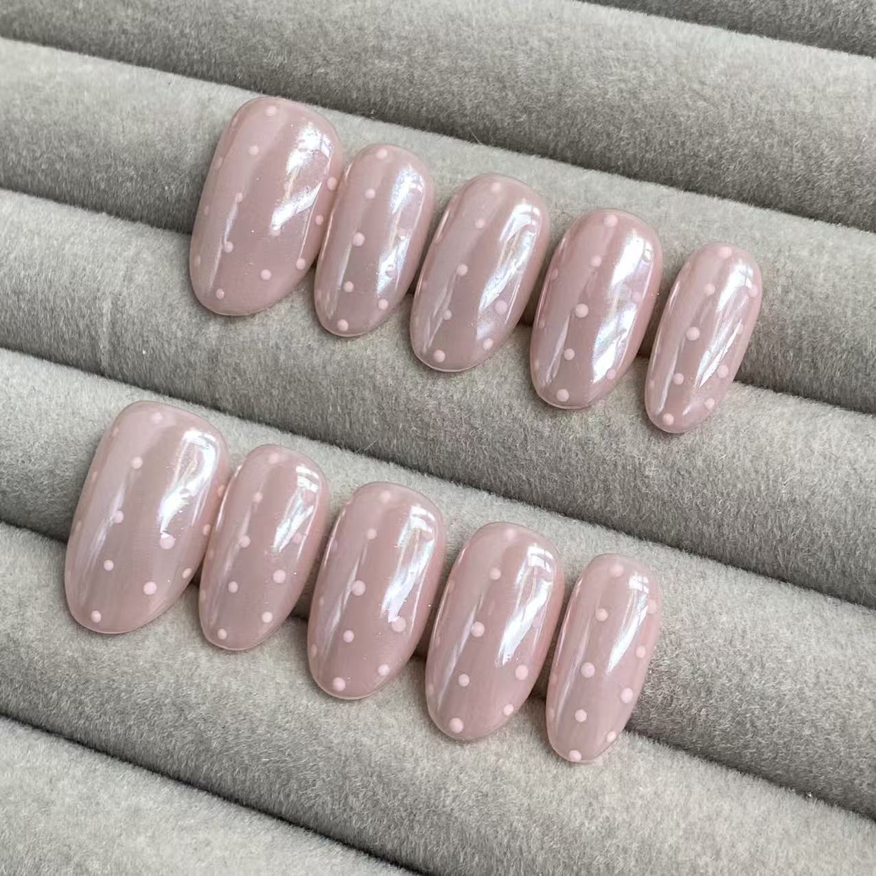 Hailey Bieber's identical style—Translucent nude pink polka dot handmade nails - RT
